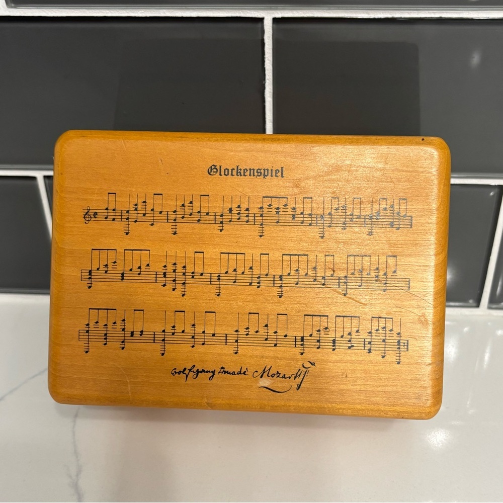 Reuge Music Box Great Composers Collection Wolfgang Amadeus Mozart Glockenspiel